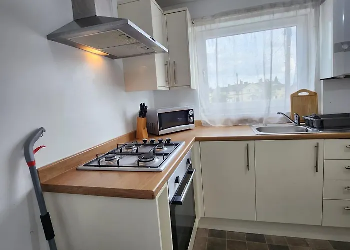 Modish 1Bed Apartment With Free Street Parking