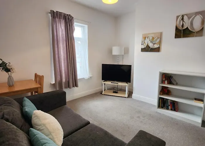 Modish 1Bed Apartment With Free Street Parking
