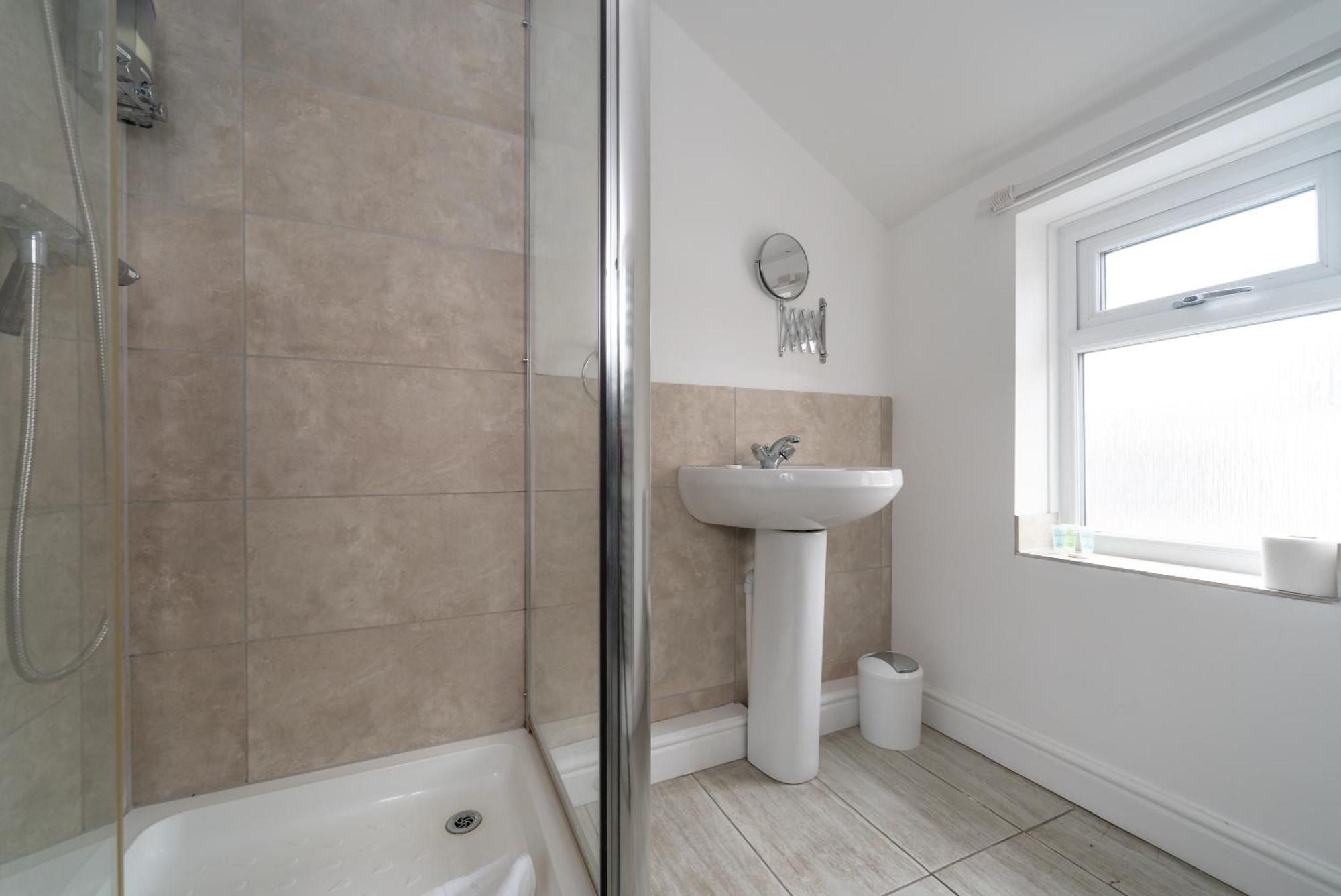 Modish 1bed With Free Street Parking Apartment Scunthorpe